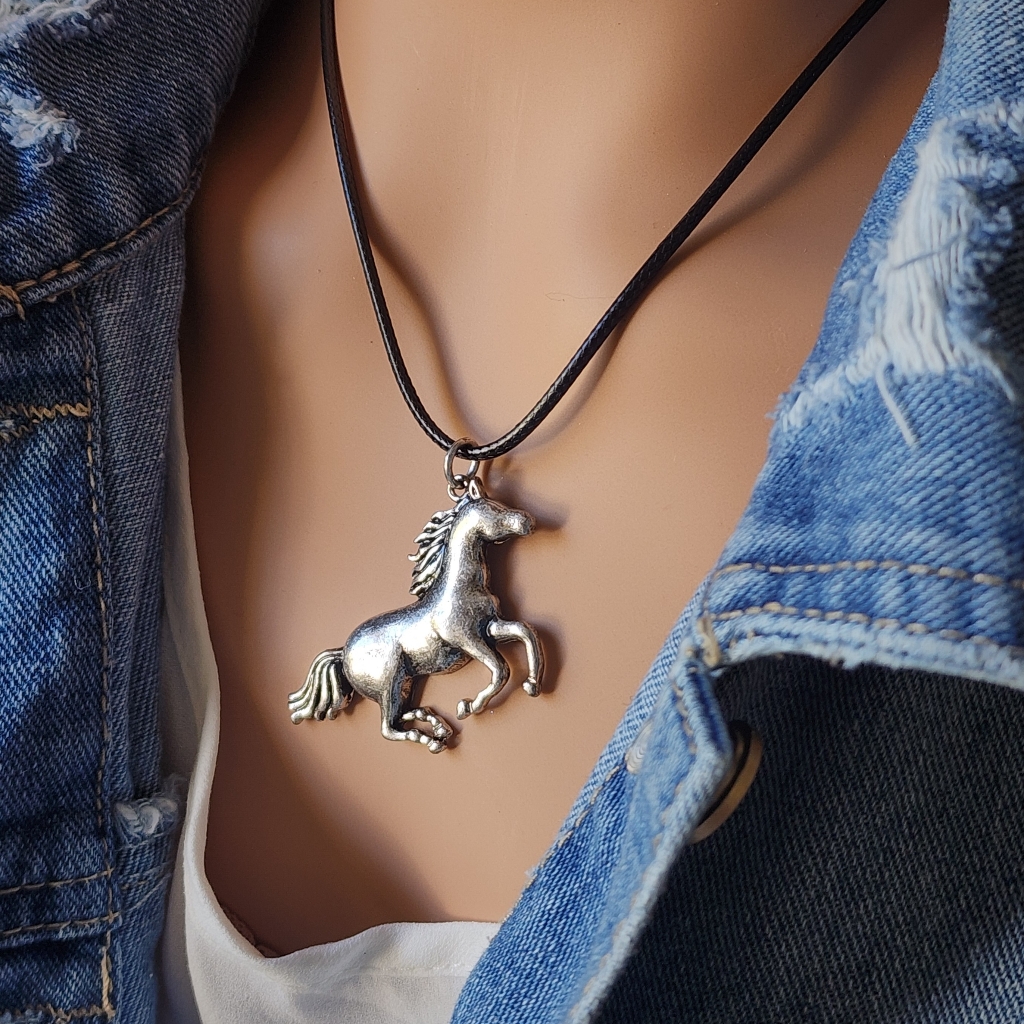 Lvintage Jewelry Elegant Horse Mustang Pendant Necklace Black Cord
